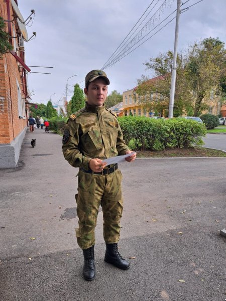 Госавтоинспекторы Правобережного района побеседовали на улицах г.Беслана с пешеходами на тему безопасности дорожного движения